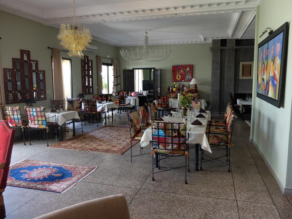 Les Cypres Bed & Breakfast เอลจาดิด้า ภายนอก รูปภาพ