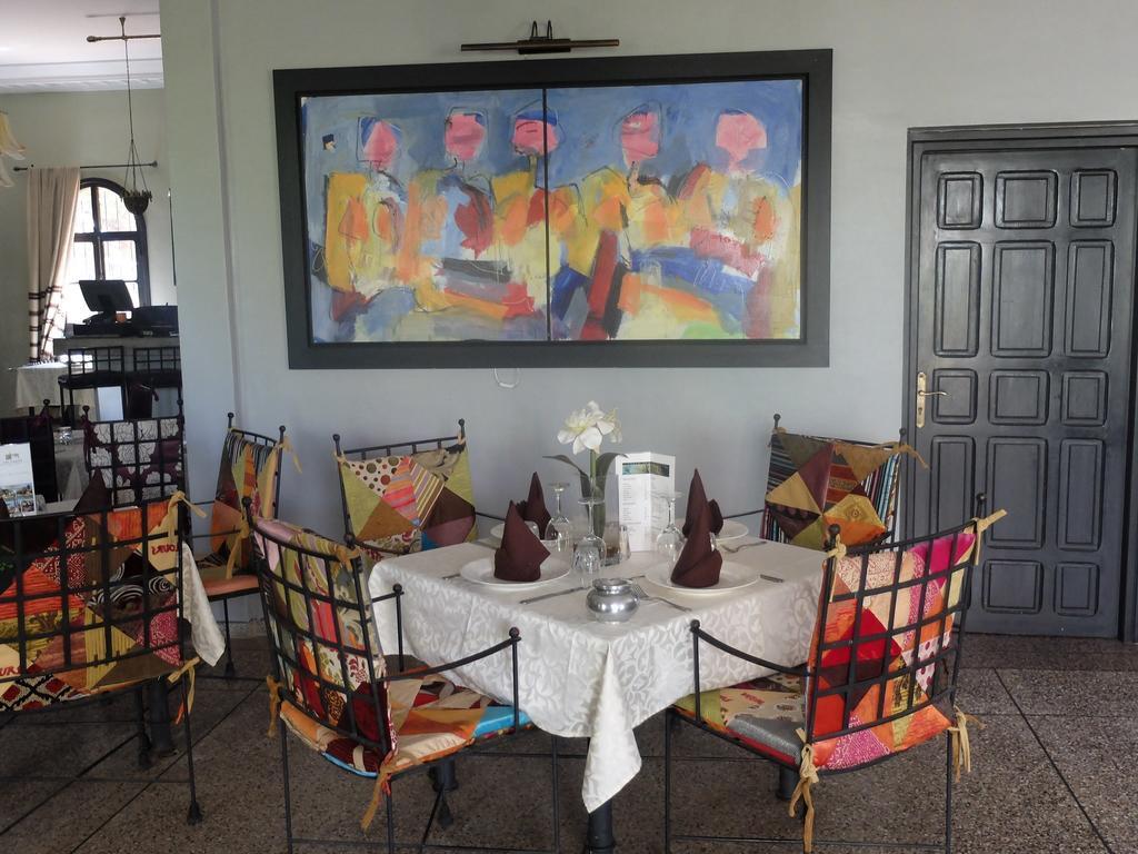 Les Cypres Bed & Breakfast เอลจาดิด้า ภายนอก รูปภาพ
