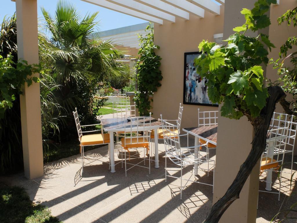 Les Cypres Bed & Breakfast เอลจาดิด้า ภายนอก รูปภาพ