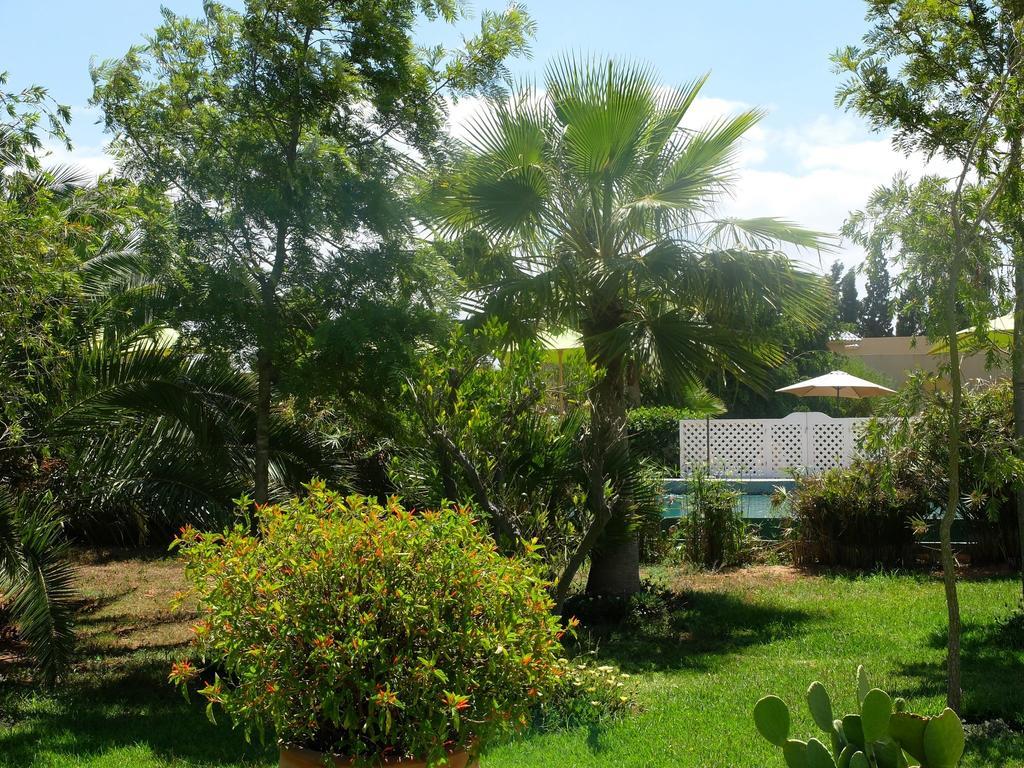 Les Cypres Bed & Breakfast เอลจาดิด้า ภายนอก รูปภาพ